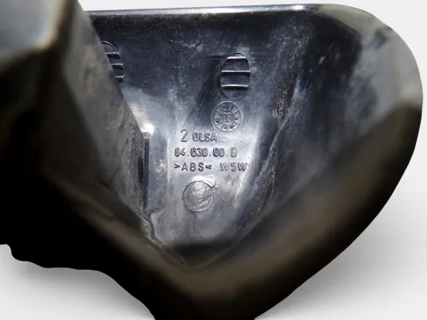 Luz de matrícula Renault Trafic OEM 8200434687 image 3