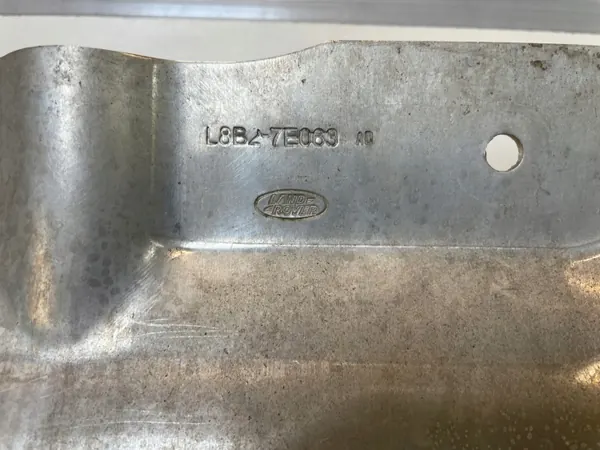 Motorafdekking Land Rover Defender OEM L8B2-7E063#123 image 3