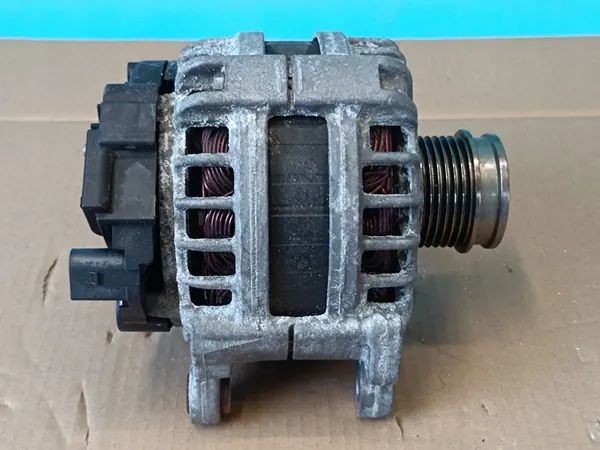 VW Passat B8 Variant 1.5 TSI Vaihtovirtageneraattori 05E903027A image 6