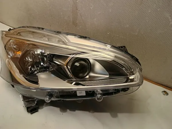 Oikea Ajovalo Peugeot 208 Lift Eurooppalainen OEM 1685352780 image 4