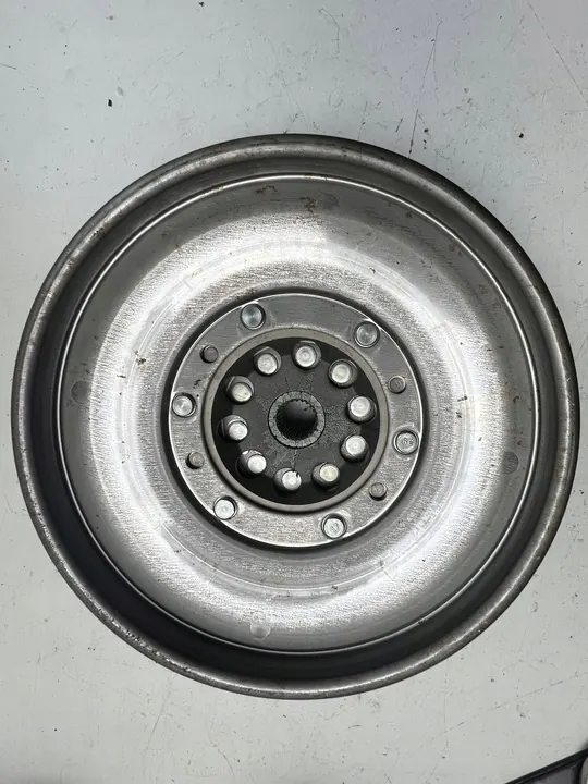 Volante Audi A4 B9 2.0 TDI 190CV image 2