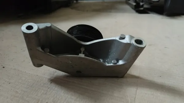 Keilriemen-Führungsrolle OEM 119231672R für Renault Captur image 4
