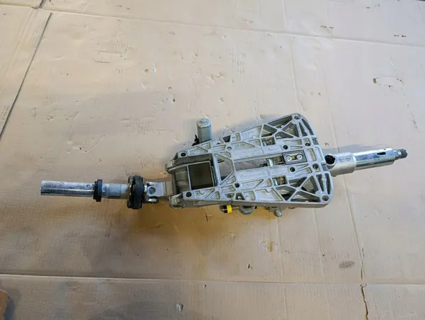 Elektrisk styrkolonn MERCEDES GLK X204 A2044603716 image 6