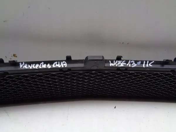 Rejilla de parachoques Mercedes GLA W156 13-16 A1568853122 image 3