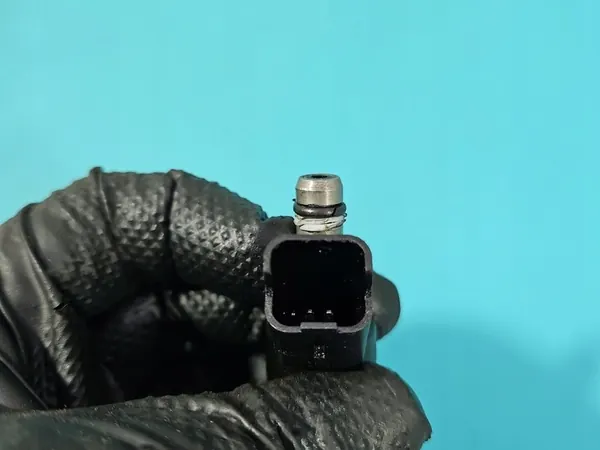 Inyector Renault Laguna II 2.0 16V 140CV OEM 8200231866 image 5