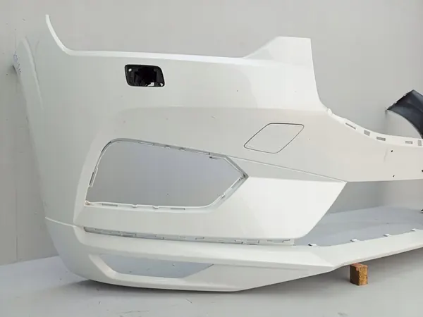 VOLVO XC60 II Paraurti Anteriore 2016- OEM 31425160 image 4