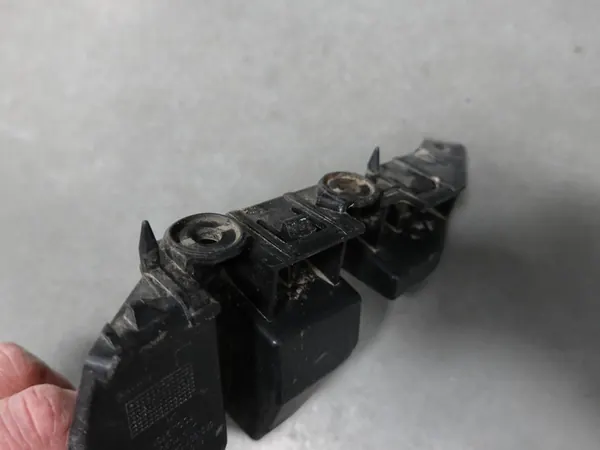 SEAT LEON III Deslizamento de montagem do para-choque esquerdo OEM image 3