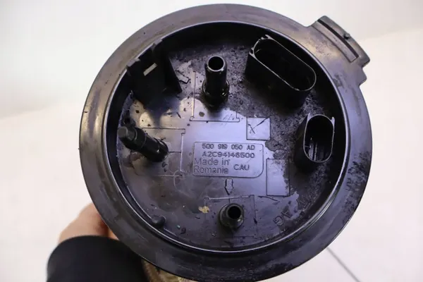 Pompe à carburant Skoda Octavia III OEM 5Q0919050AD image 6