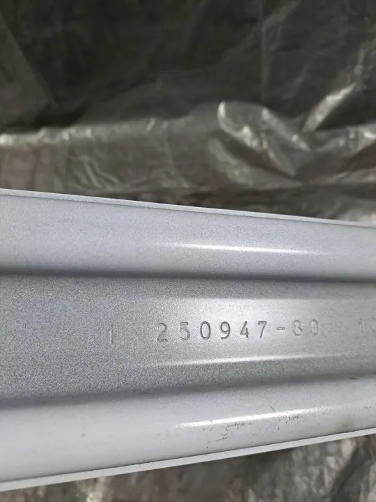 Takapuskurin palkki OEM Toyota Yaris IV 2020 image 6