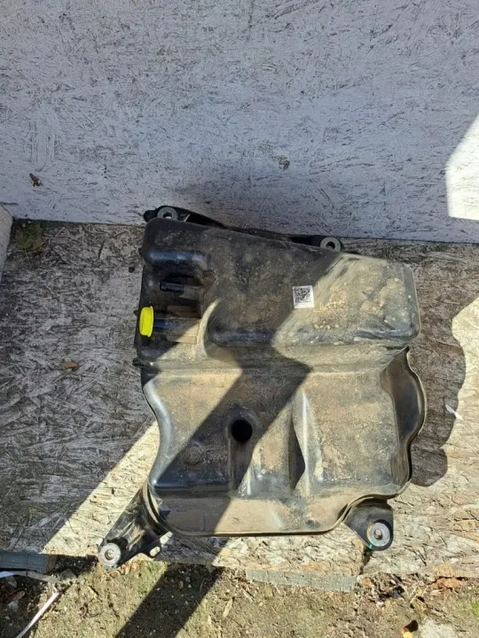 AdBlue-tank OEM 4K0131878J för Audi A6 A8 C8 2019-23 image 3