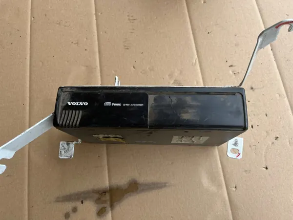 Volvo CD-vaihtaja OEM 9452079 8651018 S60:lle image 2