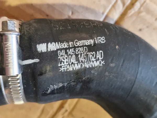 VW Audi Seat 2.0 TDI Intercoolerrör OEM 04L145828D image 5