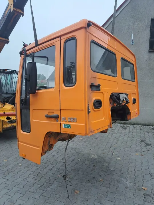 Begagnad daghytt OEM KOMPLETNA DZIENNA VOLVO FL 6 00-06 image 3