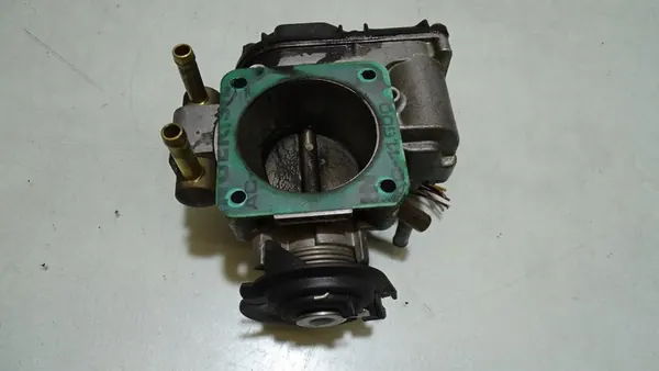 Corpo de borboleta Volkswagen Golf III 1.9TD OEM 037133064D image 5