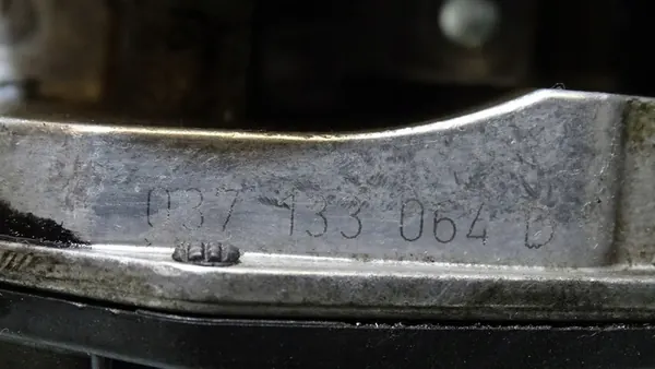 Corpo de borboleta Volkswagen Golf III 1.9TD OEM 037133064D image 7