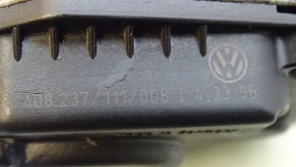 Corpo de borboleta Volkswagen Golf III 1.9TD OEM 037133064D image 9