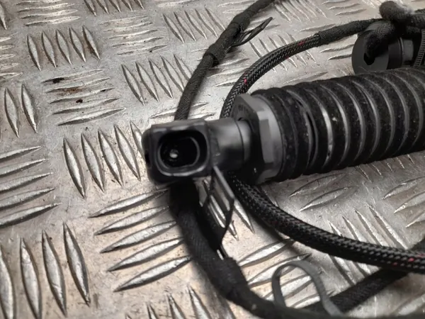 Ressort à gaz BMW Série 5 2016 OEM 7373438 image 3