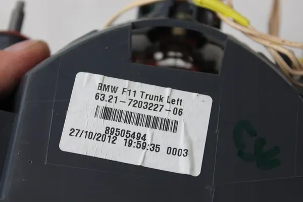 Lámpara Reflectora Trasera Izquierda BMW 5 F11 Touring OEM 7203227 image 4