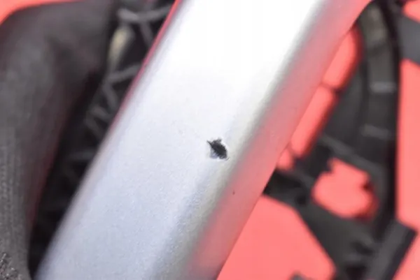 Vasen etuoven kahva hopea VW Passat B6 05-10 3C0837885H image 7