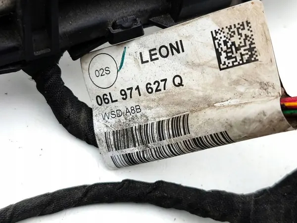 Rail d'injection Audi Q5 Essence OEM 06K133317AA image 9