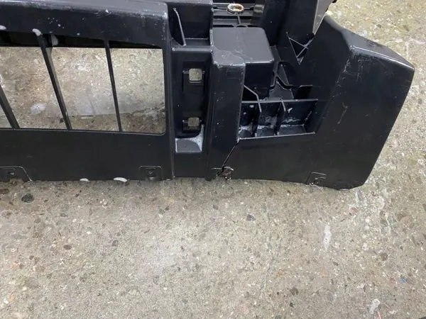 Refuerzo Parachoques Delantero Iveco Daily Lift OEM 05802316030 image 9