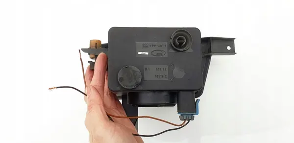 Opel Astra G II Bertone Coupe Farol de Neblina Direito OEM KD4044 image 9