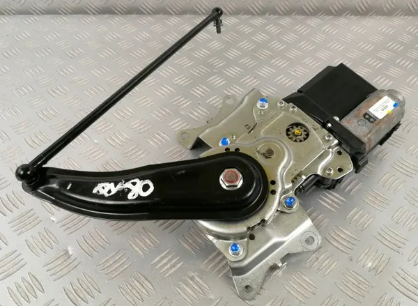 OEM 42711010610 takaluukun lukko Infiniti QX80:lle image 2