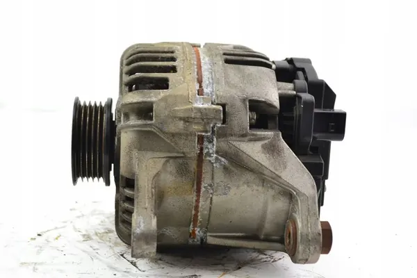 VW Passat B5 Audi A4 B5 Vaihtovirtageneraattori 90A image 2