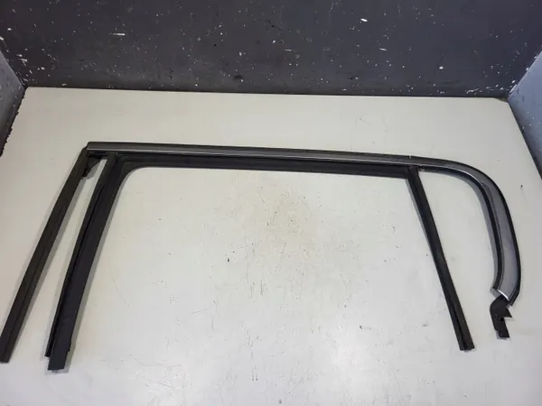 Joint de porte arrière droit OEM 9677887480 Peugeot 308 II image 2