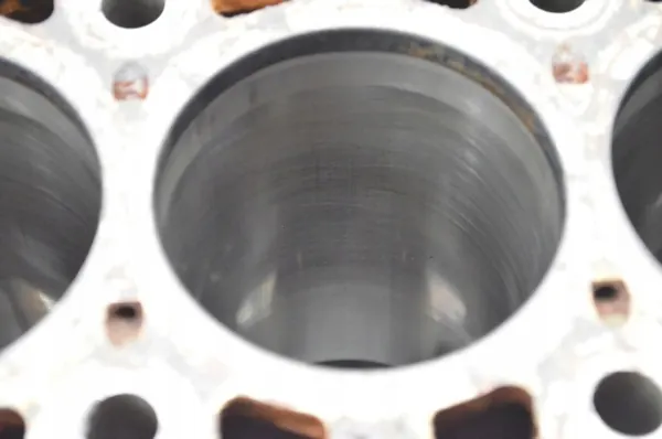 Hyundai ix35 Motorblock OEM 211002F000 - Gebraucht image 6