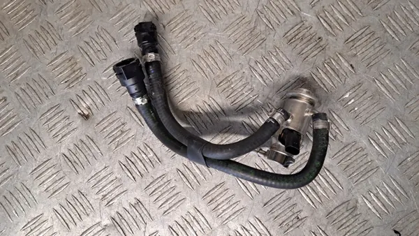 BMW OEM 8580210 AdBlue-suutin X5 G05 3.0D:lle image 4
