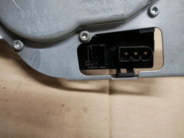 BMW X3 E83 Heckwischermotor 6917907 image 3