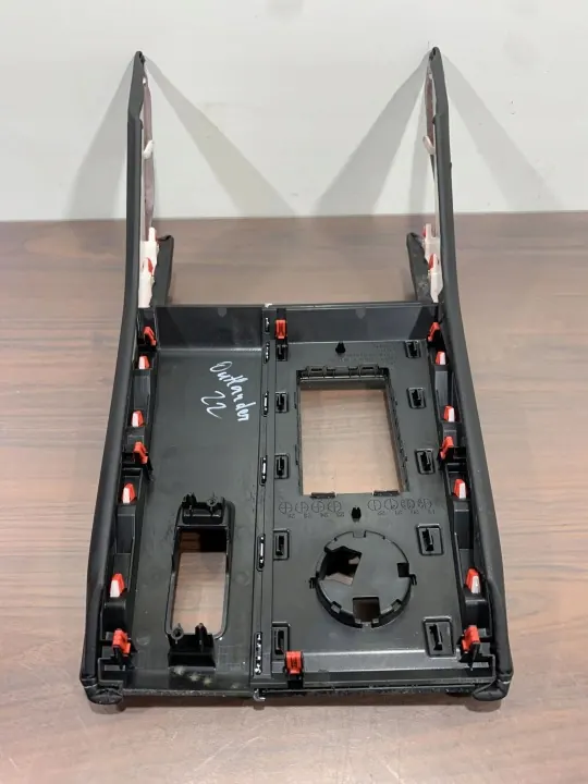 Begagnad Mitsubishi OE ramspak OEM 8010A494 image 8