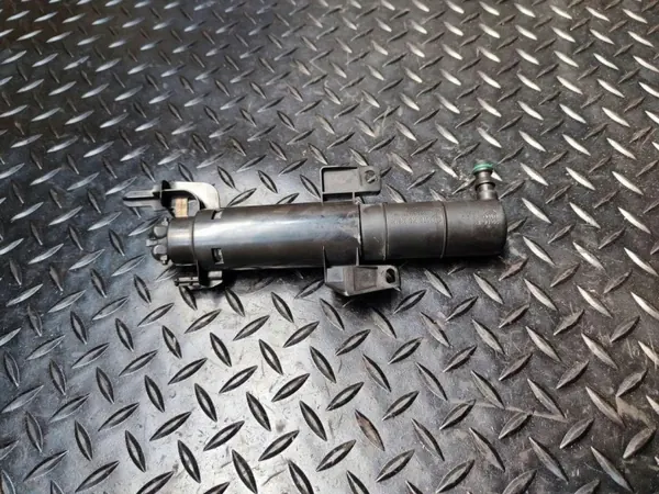 Strålkastartvättare höger OEM 3T0955978A image 4
