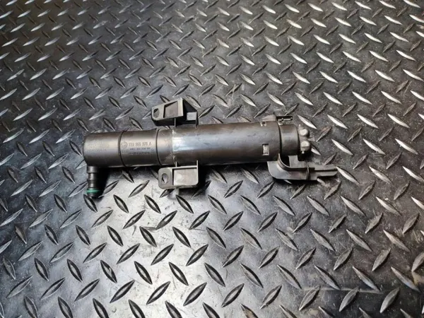 Strålkastartvättare höger OEM 3T0955978A image 5