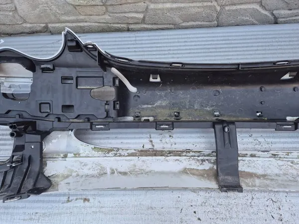 Parachoques delantero Mercedes W203 image 8