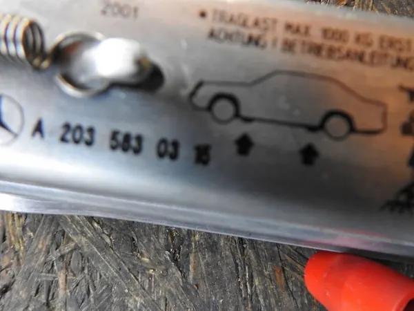 Biljacks Mercedes-Benz C W203 OEM A2035830315 image 4