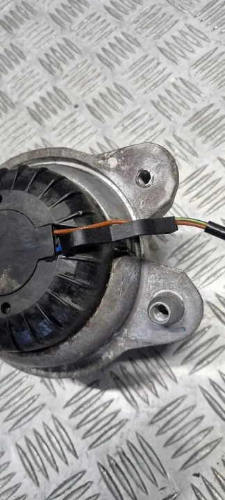 MERCEDES W222 Supporto Motore A2222407617 image 7