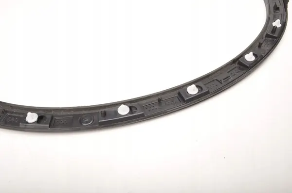 Volvo XC40 Kotflügelabdeckung OEM 32409189 Rechts image 8