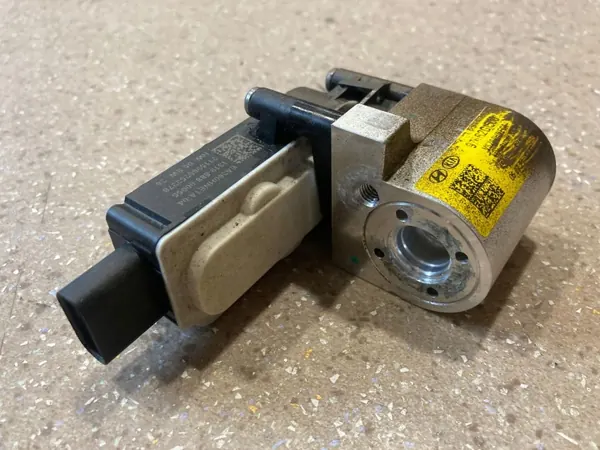 Válvula de expansão AC Hyundai Ioniq 5 OEM 976R2GI500 image 9