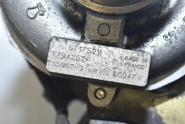 Turbo usado OEM 7794252 para BMW Serie 7 4.4L image 4