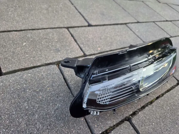 Feu DRL Citroen C3 III Lift OEM 9833480580 image 6