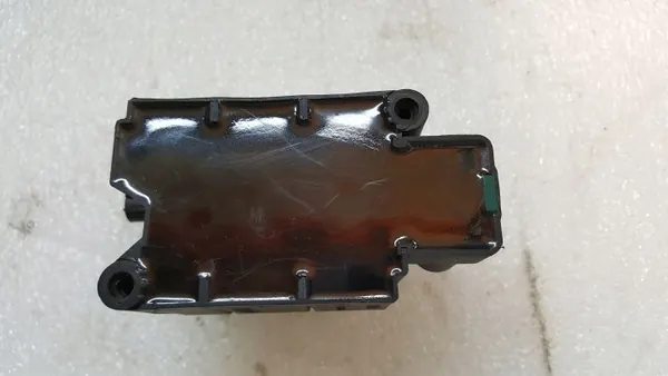 Distribuidor Neumático Audi E-Tron OEM 4KE616013A image 6