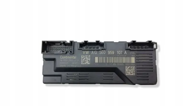 Módulo de maletero Skoda Octavia Mk3 OEM 5E0959107A image 6