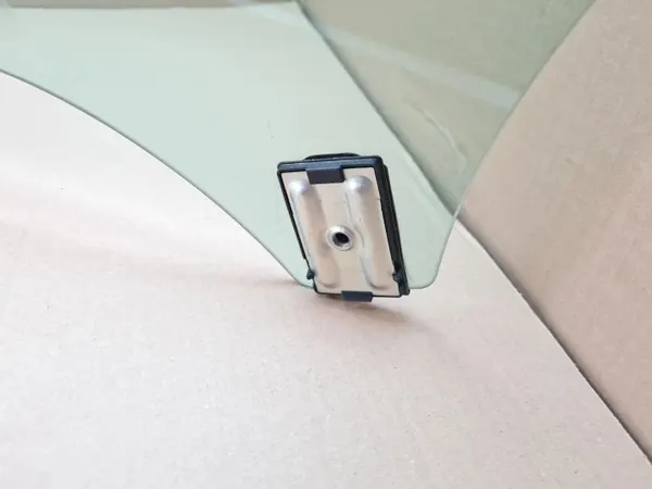 Vitre arrière Tesla Model 3 OEM 43R011570 - Occasion image 7