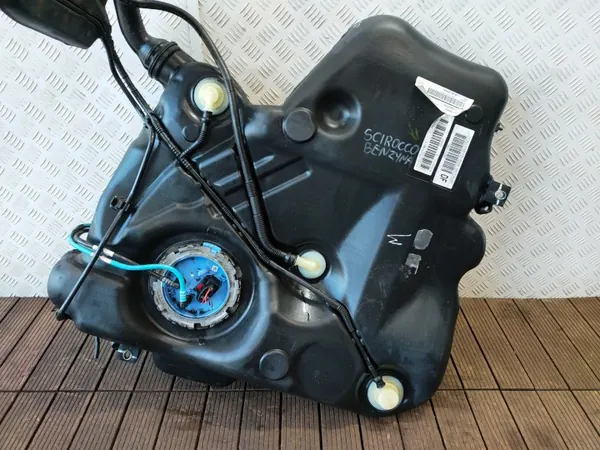 Brandstoftank met pomp OEM 1K0201075AM voor VW Scirocco image 3