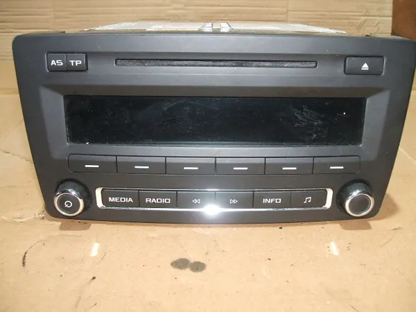 Radio CD Skoda Yeti Octavia OEM 1Z0035161P image 3