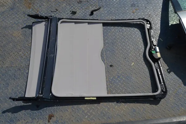 Teto Solar Peugeot 407 OEM 2213688 Completo image 4