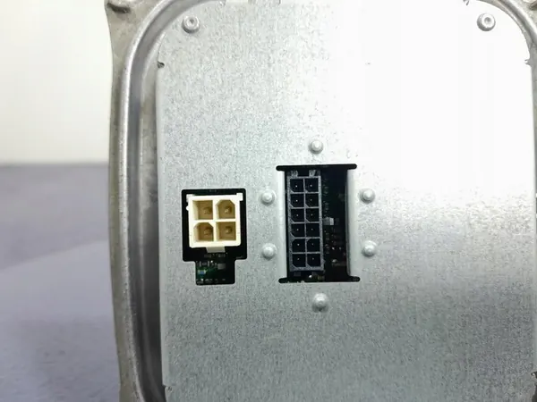 MERCEDES S W221 LIFT LED CONVERTER A2168203789 image 4