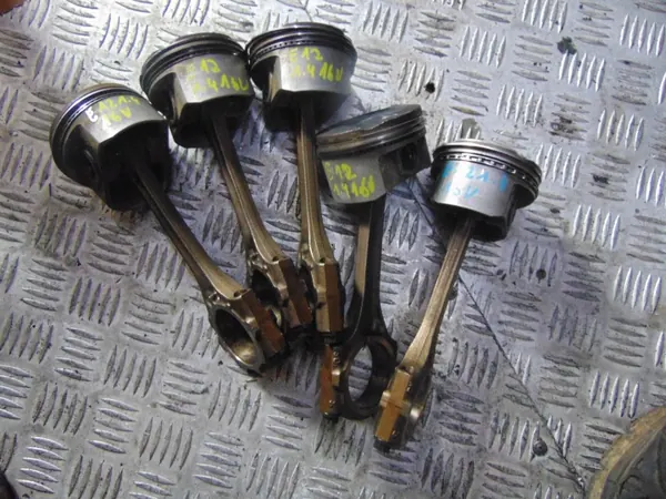 Toyota OEM Zuiger & Drijfstang Set 4ZZ-FE 1.4 VVTi image 2